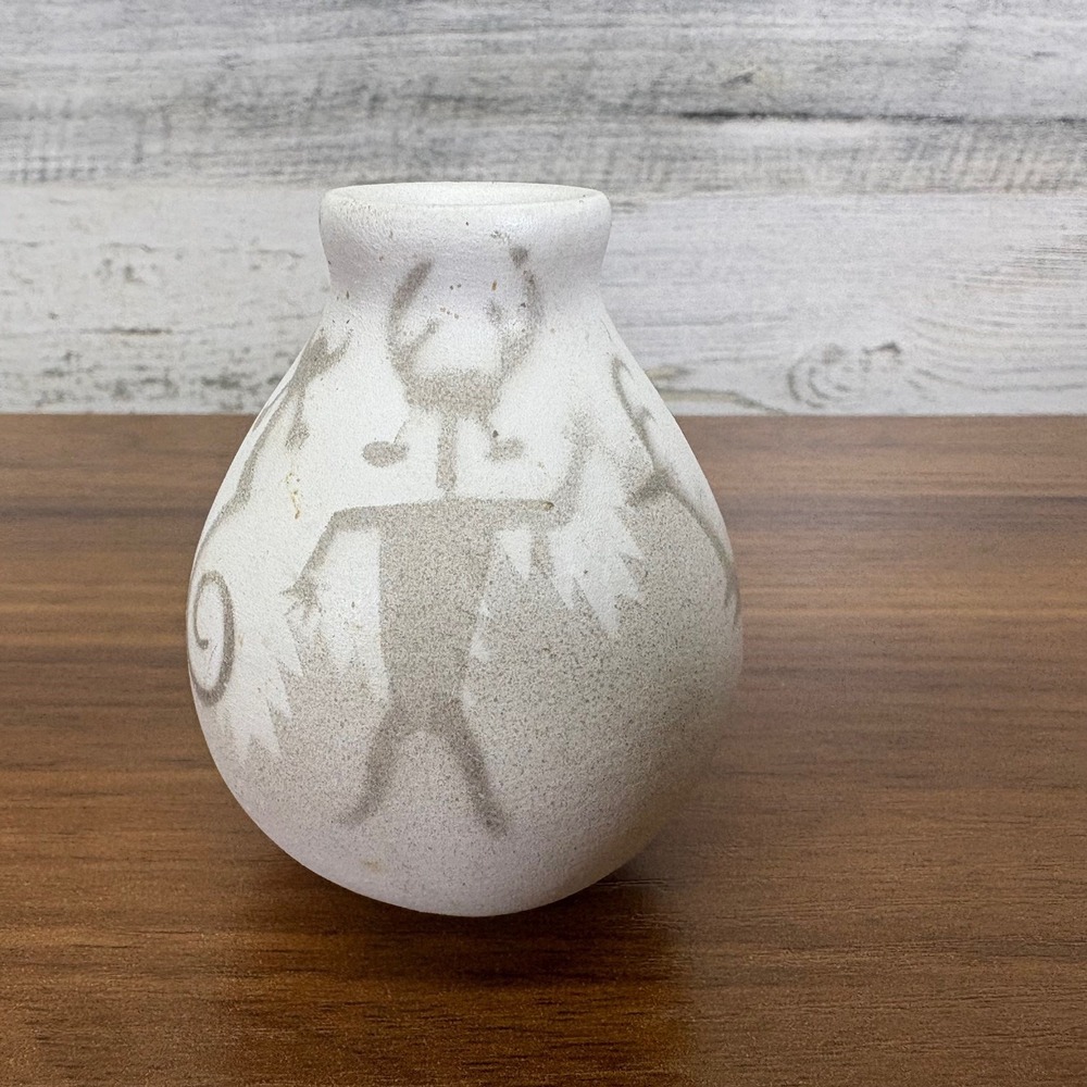 M. Redhorse Hozoni/Ancient Shadows Navajo Pottery Vase Anasazi‎ Petroglyphs 2.5"